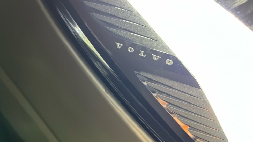 Used Volvo XC60 2025 for sale - 77326296: Photo 44