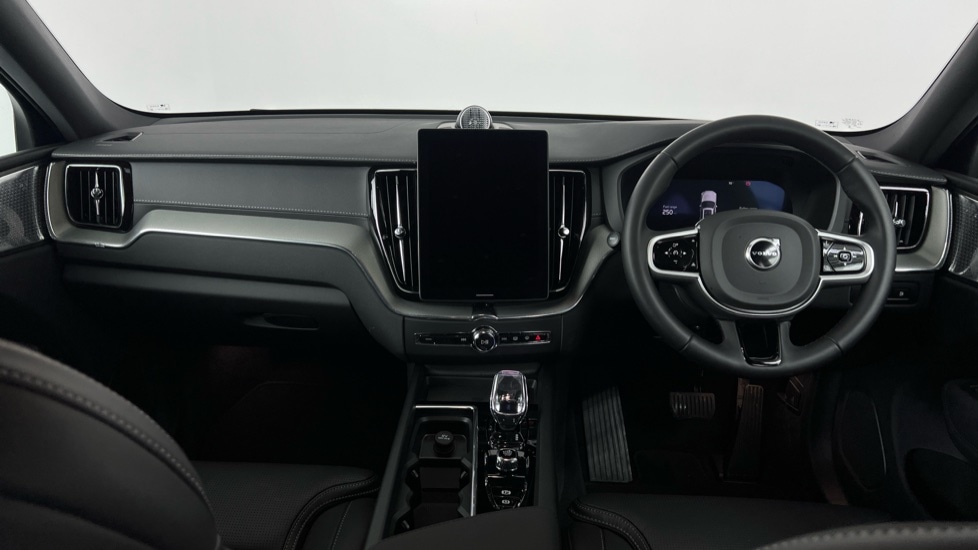 Used Volvo XC60 2025 for sale - 77326296: Photo 5