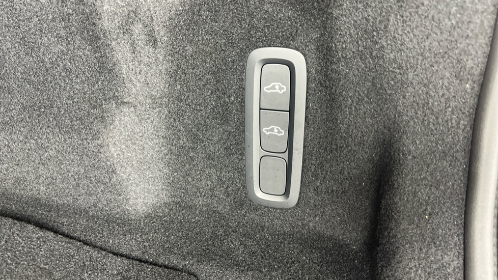 Used Volvo XC60 2025 for sale - 77326296: Photo 50