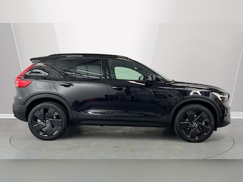 Used Volvo XC40 2025 for sale - 77917981: Photo