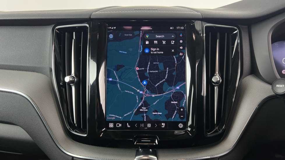 Used Volvo XC60 2025 for sale - 76874880: Photo 16