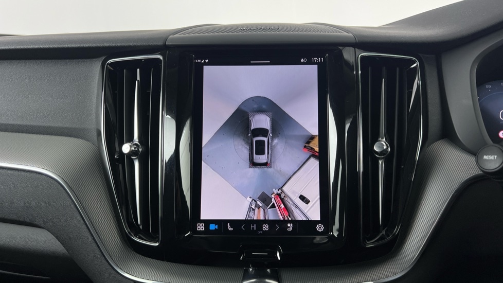 Used Volvo XC60 2025 for sale - 76874880: Photo 17