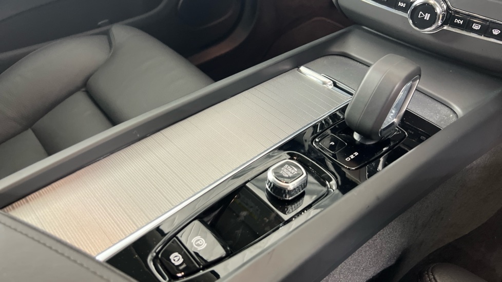 Used Volvo XC60 2025 for sale - 76874880: Photo 23