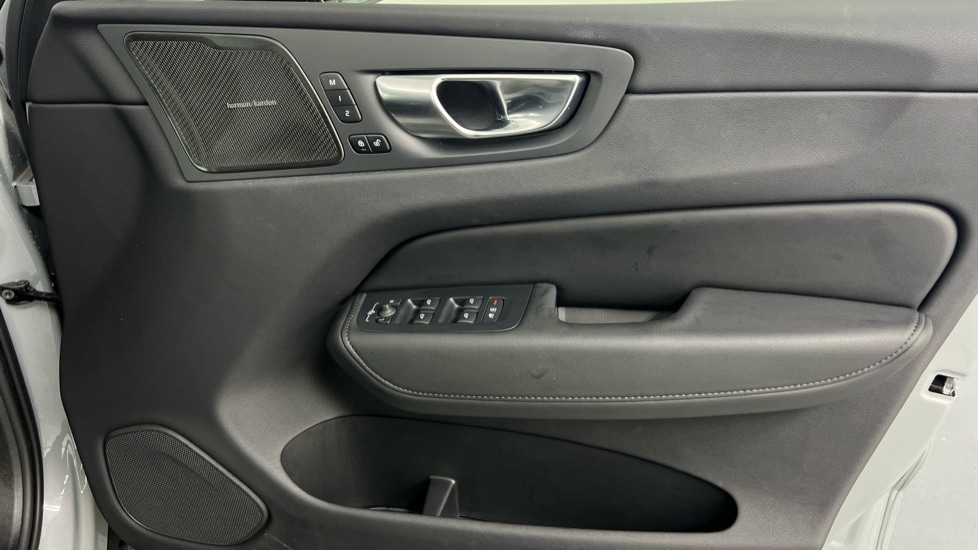 Used Volvo XC60 2025 for sale - 76874880: Photo 27