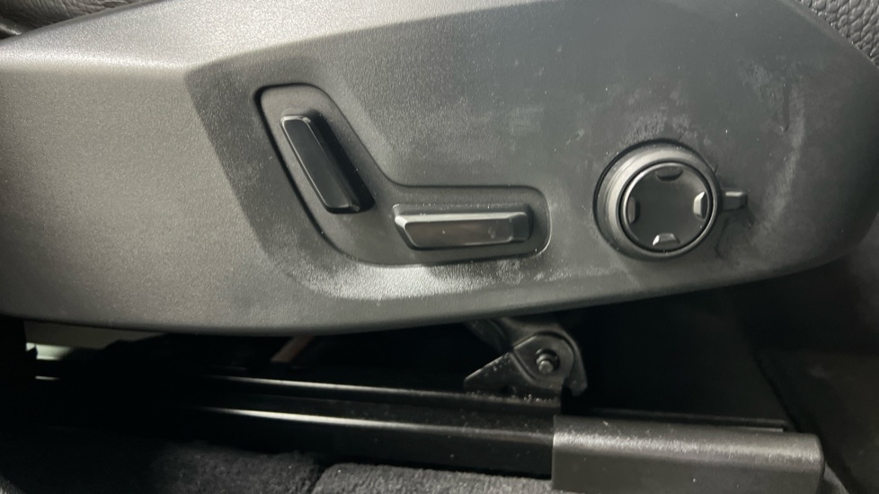 Used Volvo XC60 2025 for sale - 76874880: Photo 28