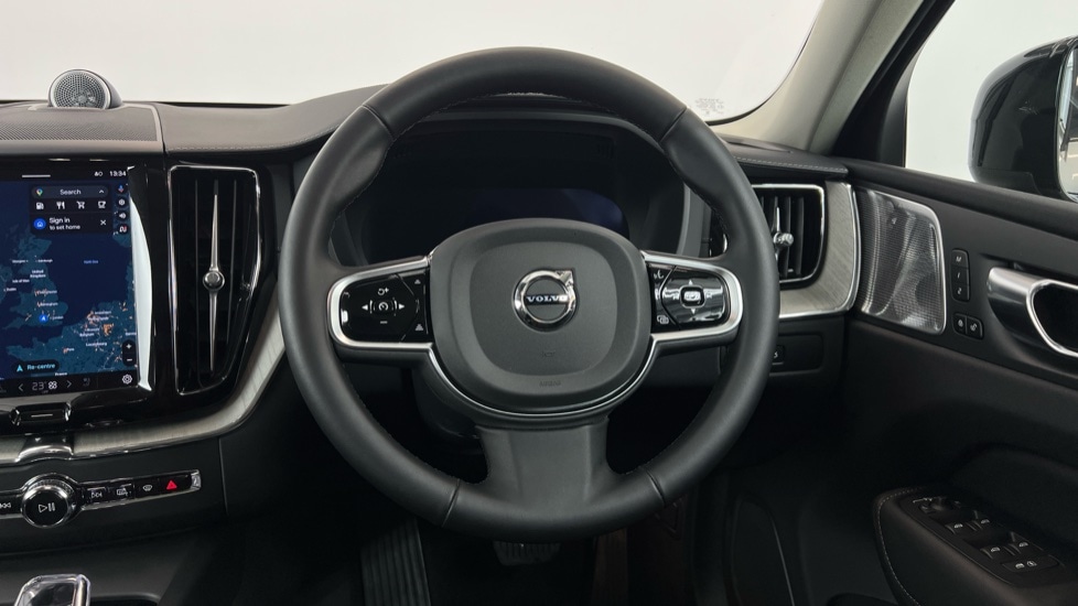 Used Volvo XC60 2025 for sale - 77102539: Photo 10