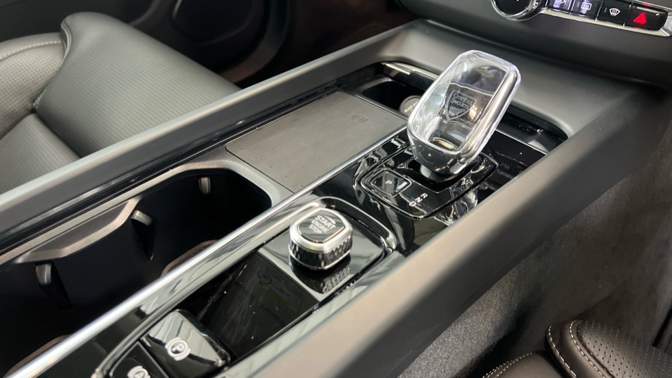 Used Volvo XC60 2025 for sale - 77102539: Photo 23