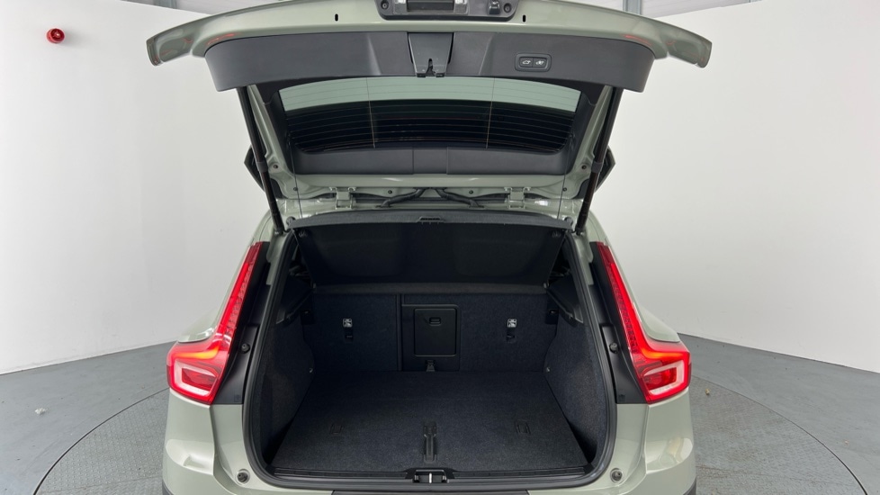 Used Volvo XC40 2024 for sale - 77186197: Photo 13