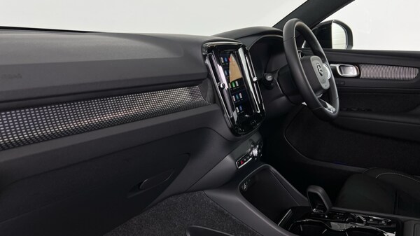 Used Volvo XC40 2024 for sale - 75482193: Photo 41