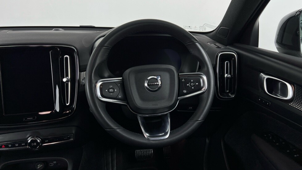 Used Volvo XC40 2022 for sale - 76999363: Photo 10