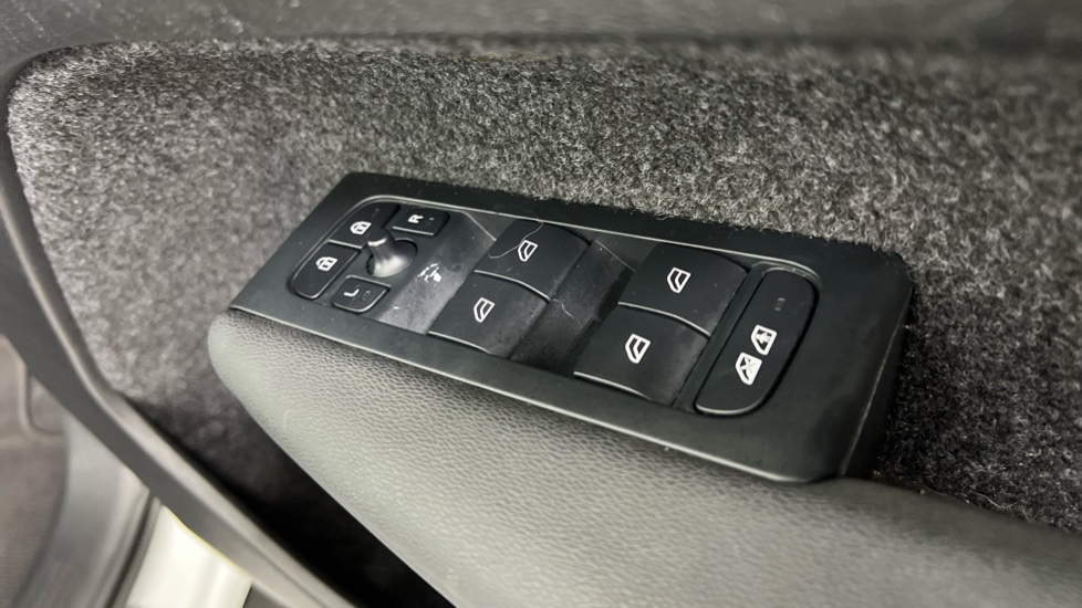 Used Volvo XC40 2022 for sale - 76999363: Photo 22