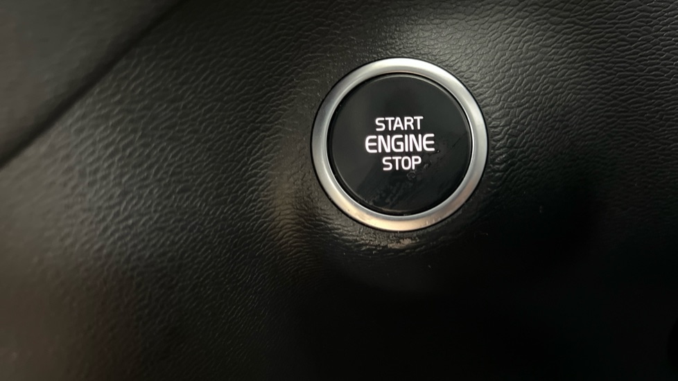 Used Volvo XC40 2022 for sale - 76999363: Photo 25