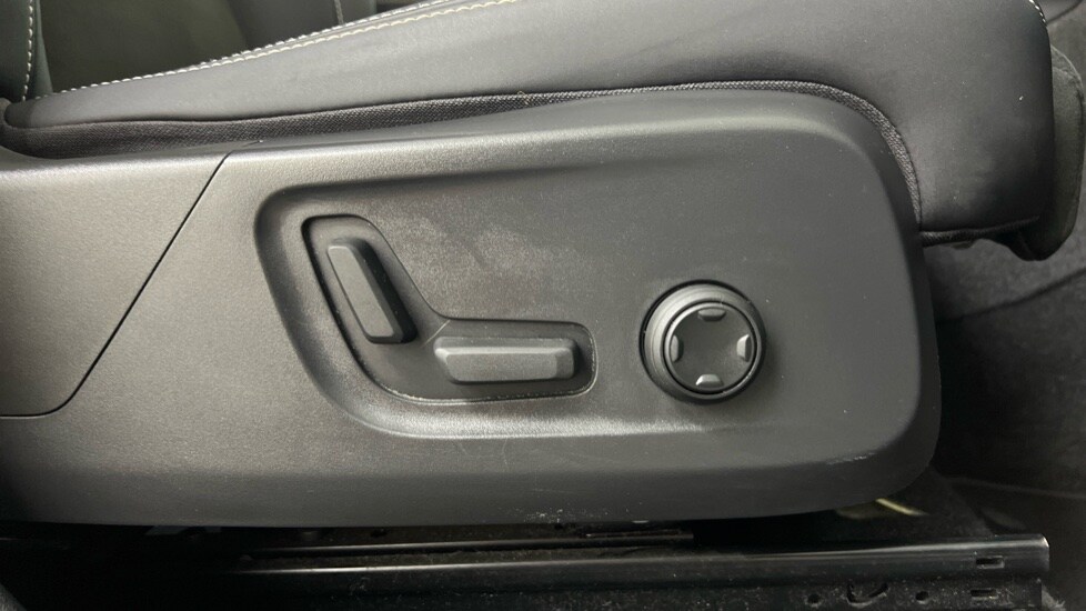 Used Volvo XC40 2022 for sale - 76999363: Photo 28