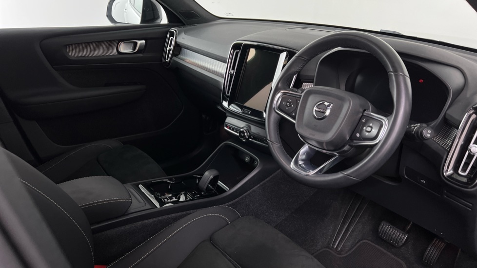 Used Volvo XC40 2022 for sale - 76999363: Photo 4