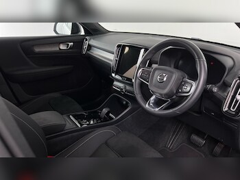 Used Volvo XC40 2022 for sale - 76999363: Photo