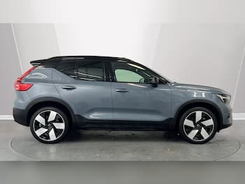 Used Volvo XC40 2023 for sale - 79673769: Photo