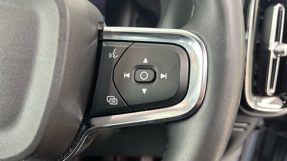 Used Volvo XC40 2022 for sale - 77899021: Photo 21