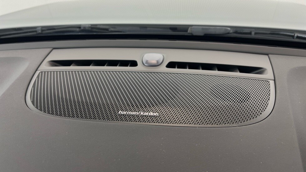 Used Volvo XC40 2022 for sale - 77899021: Photo 25