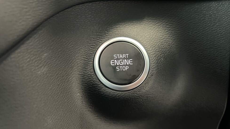 Used Volvo XC40 2022 for sale - 77899021: Photo 26