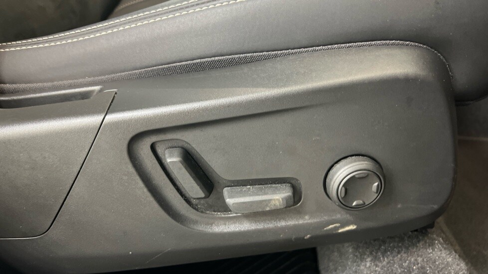 Used Volvo XC40 2022 for sale - 77899021: Photo 29