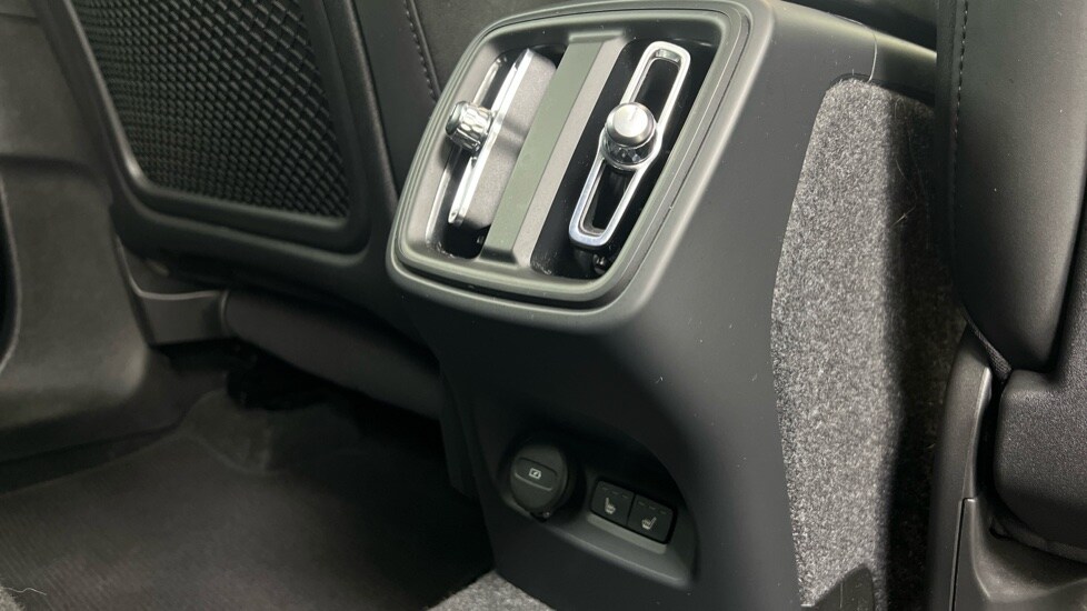 Used Volvo XC40 2022 for sale - 77899021: Photo 36