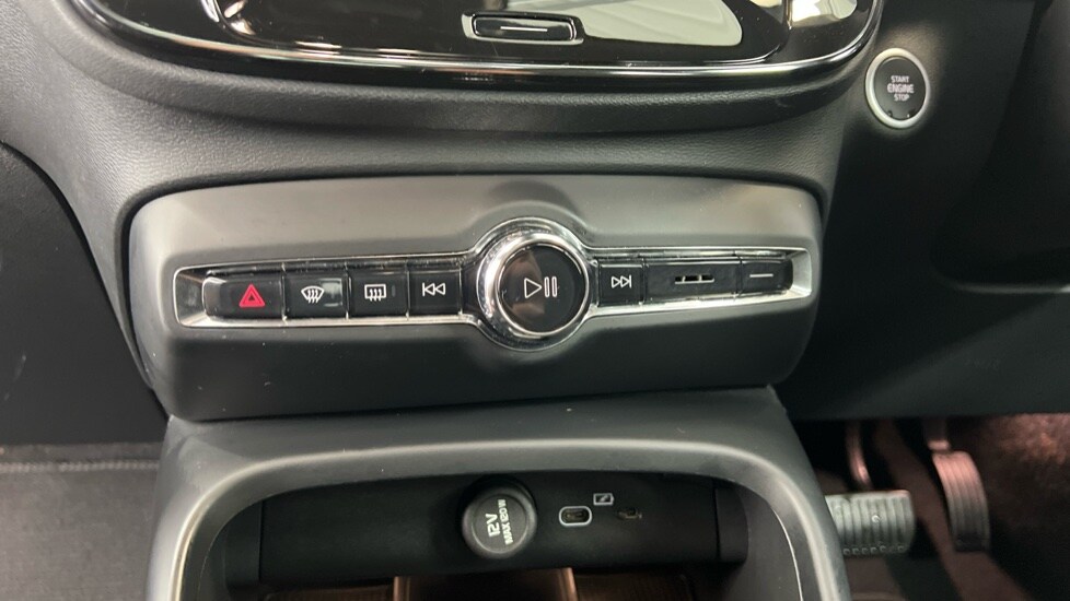 Used Volvo XC40 2022 for sale - 77899021: Photo 54