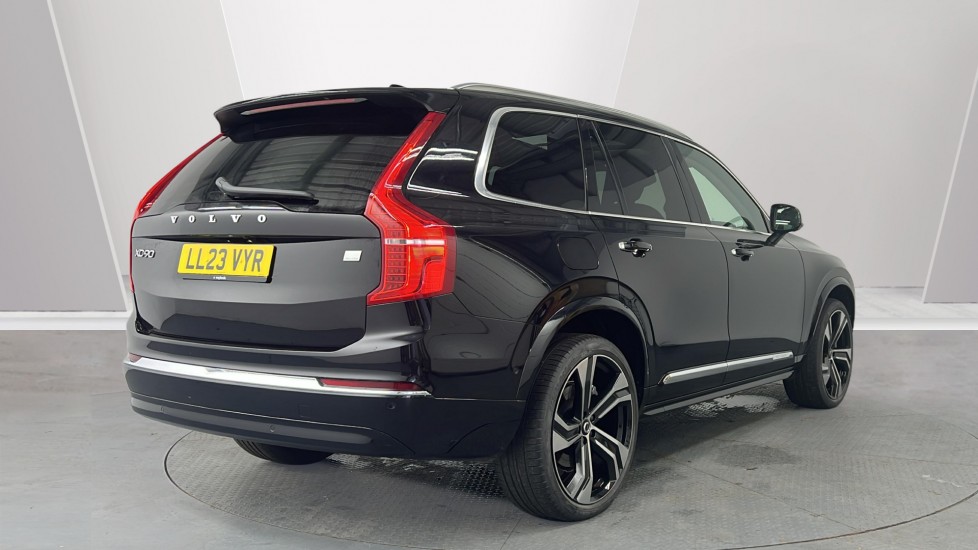 Used Volvo XC90 2023 for sale - 77978981: Photo 2