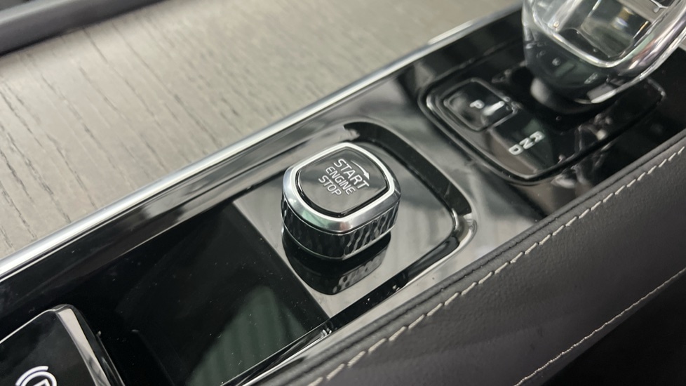 Used Volvo XC90 2023 for sale - 77978981: Photo 27