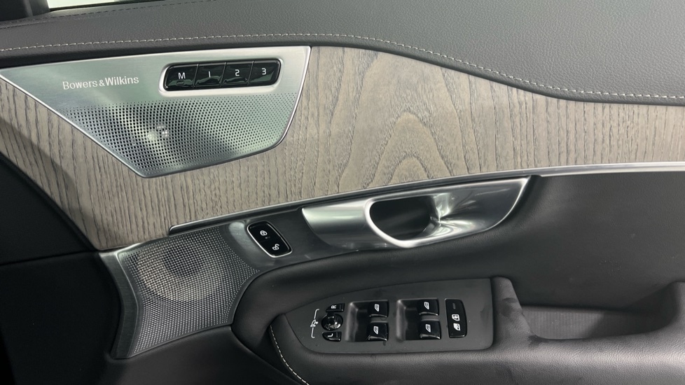 Used Volvo XC90 2023 for sale - 77978981: Photo 29