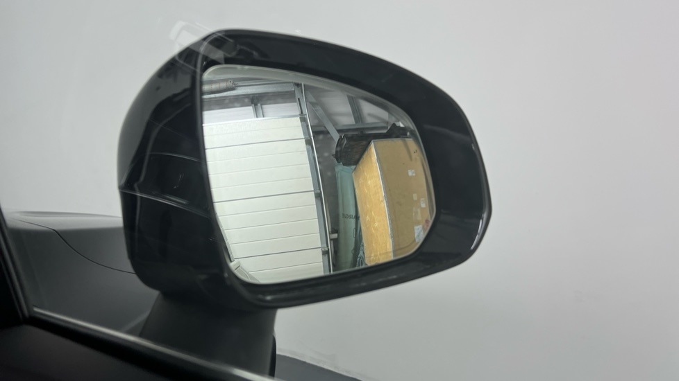 Used Volvo XC90 2023 for sale - 77978981: Photo 32