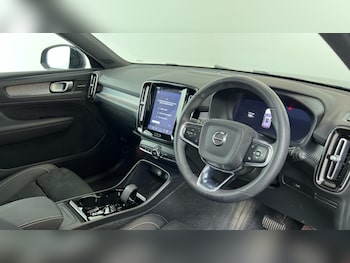 Used Volvo XC40 2023 for sale - 78411753: Photo