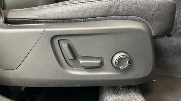 Used Volvo XC40 2024 for sale - 75482205: Photo 28