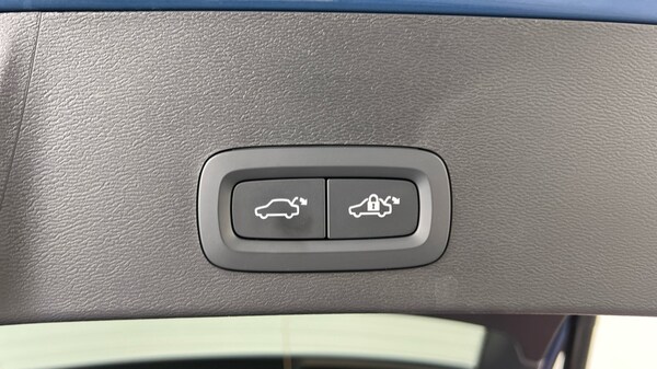 Used Volvo XC40 2024 for sale - 75482205: Photo 33