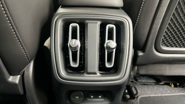 Used Volvo XC40 2024 for sale - 75482205: Photo 34
