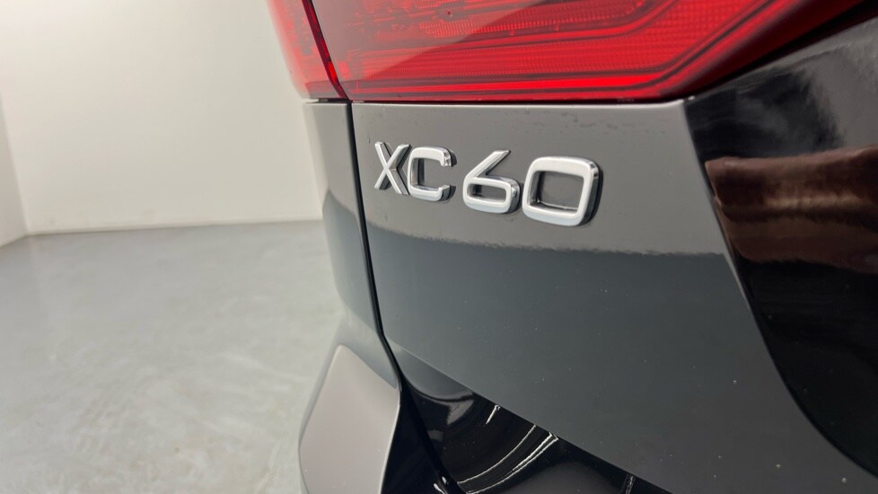 Used Volvo XC60 2025 for sale - 77261605: Photo 38