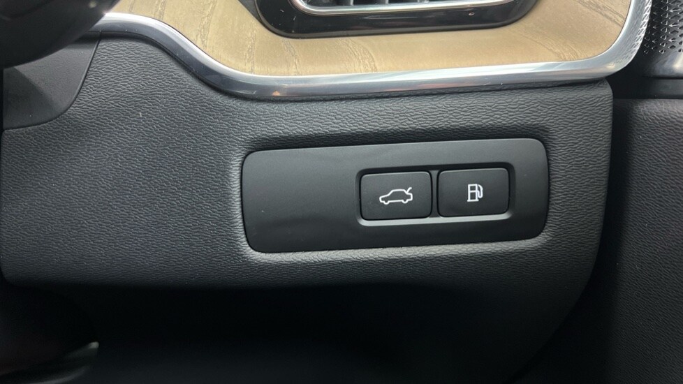 Used Volvo XC60 2025 for sale - 77261605: Photo 52