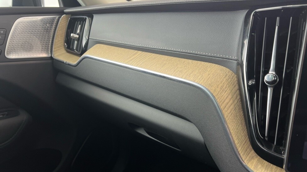 Used Volvo XC60 2025 for sale - 77261605: Photo 54