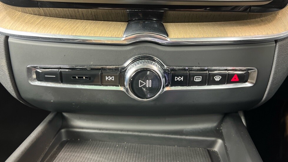 Used Volvo XC60 2025 for sale - 77261605: Photo 56