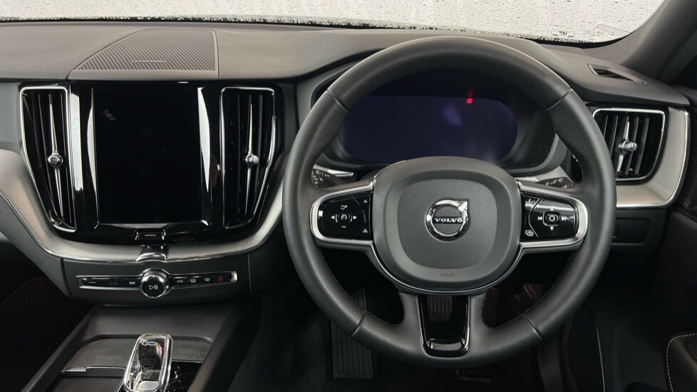 Used Volvo XC60 2023 for sale - 78036717: Photo 10