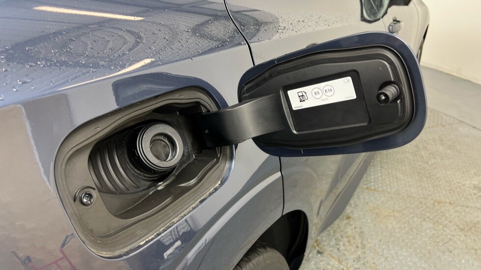 Used Volvo XC60 2023 for sale - 78036717: Photo 15