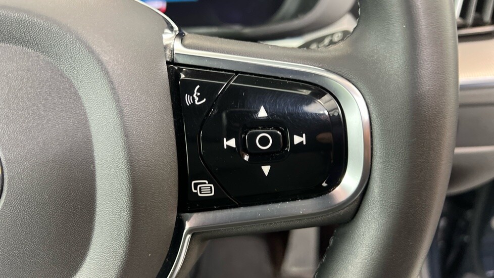 Used Volvo XC60 2023 for sale - 78036717: Photo 21