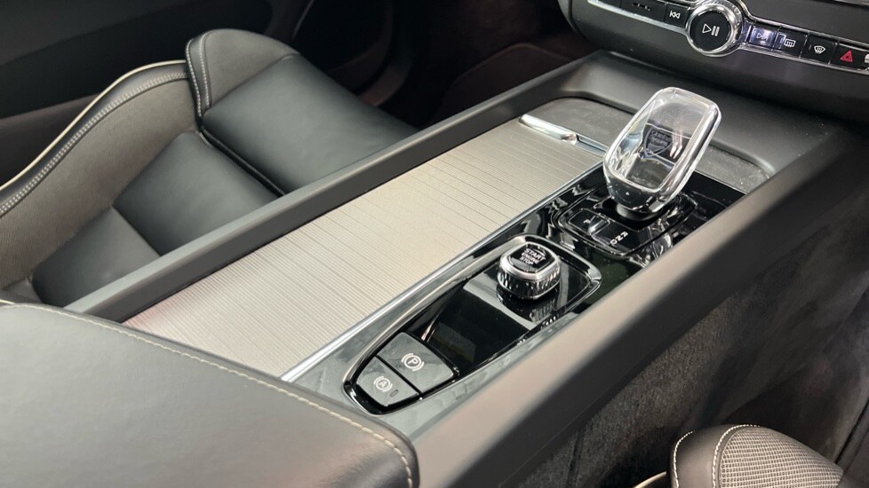 Used Volvo XC60 2023 for sale - 78036717: Photo 24