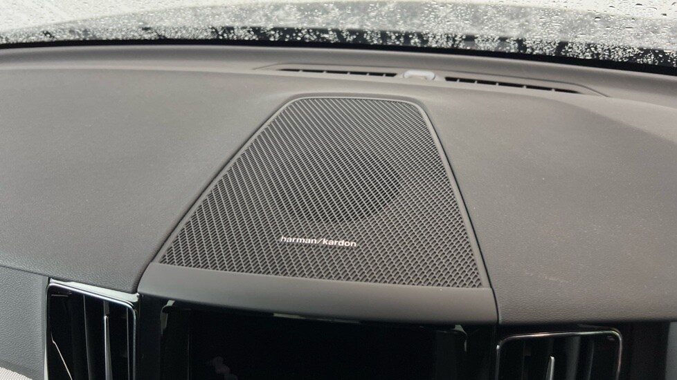 Used Volvo XC60 2023 for sale - 78036717: Photo 25