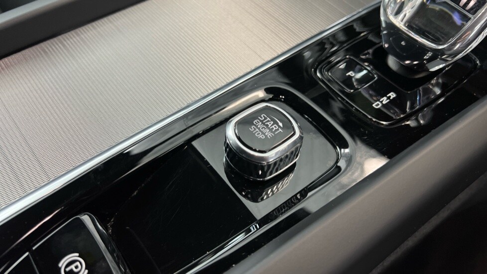 Used Volvo XC60 2023 for sale - 78036717: Photo 26