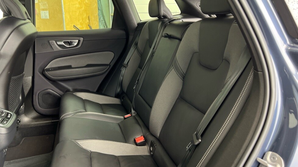Used Volvo XC60 2023 for sale - 78036717: Photo 32