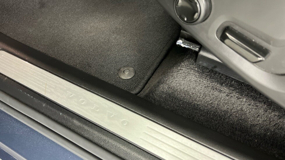 Used Volvo XC60 2023 for sale - 78036717: Photo 48