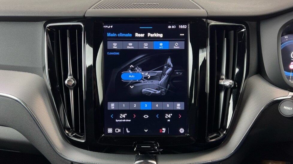 Used Volvo XC60 2023 for sale - 78036717: Photo 58