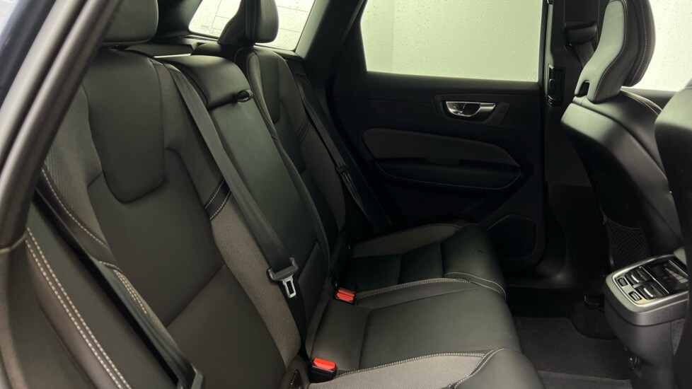 Used Volvo XC60 2023 for sale - 78036717: Photo 6