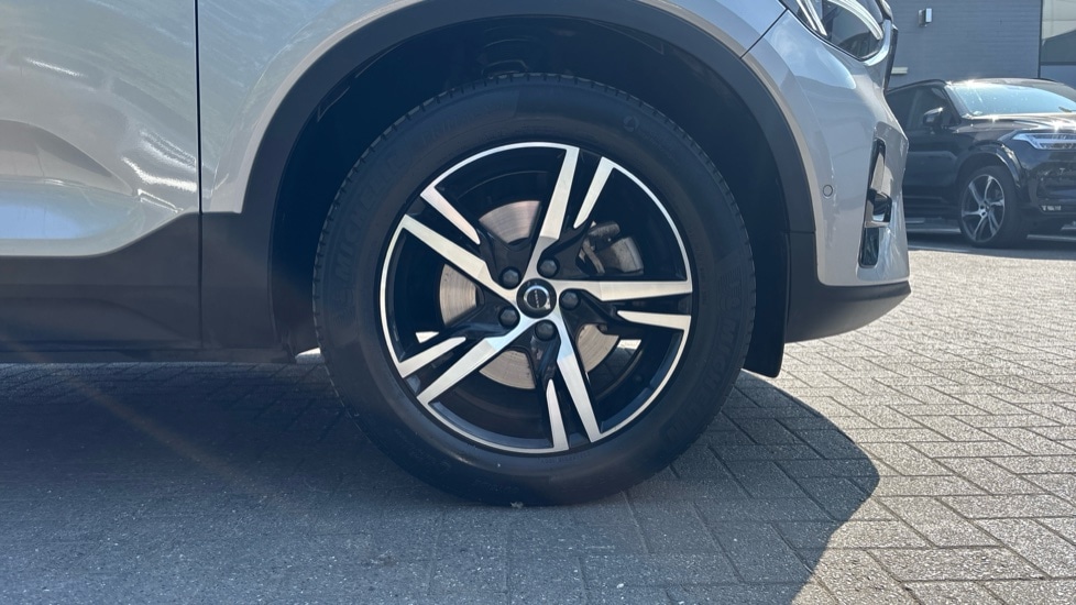 Used Volvo XC40 2023 for sale - 76130405: Photo 9