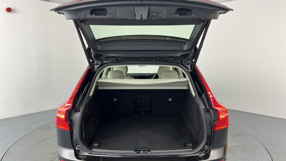 Used Volvo XC60 2021 for sale - 76116953: Photo 13